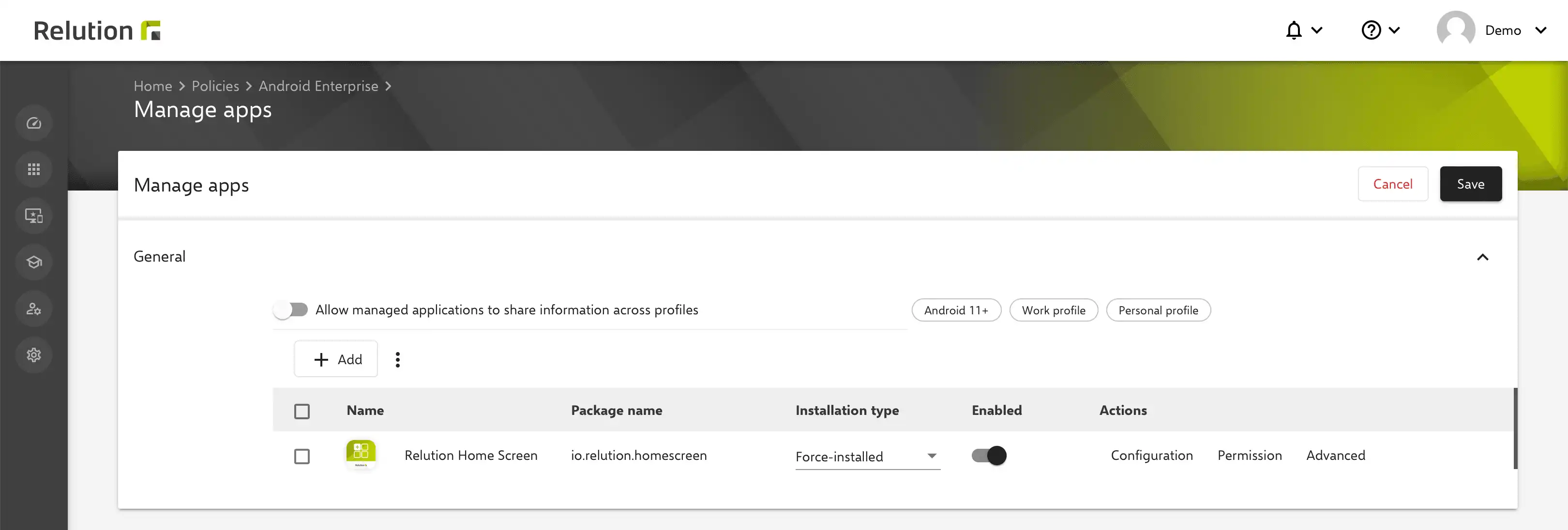 Illustration of an iPad screen with the Relution login mask and input fields for email or name