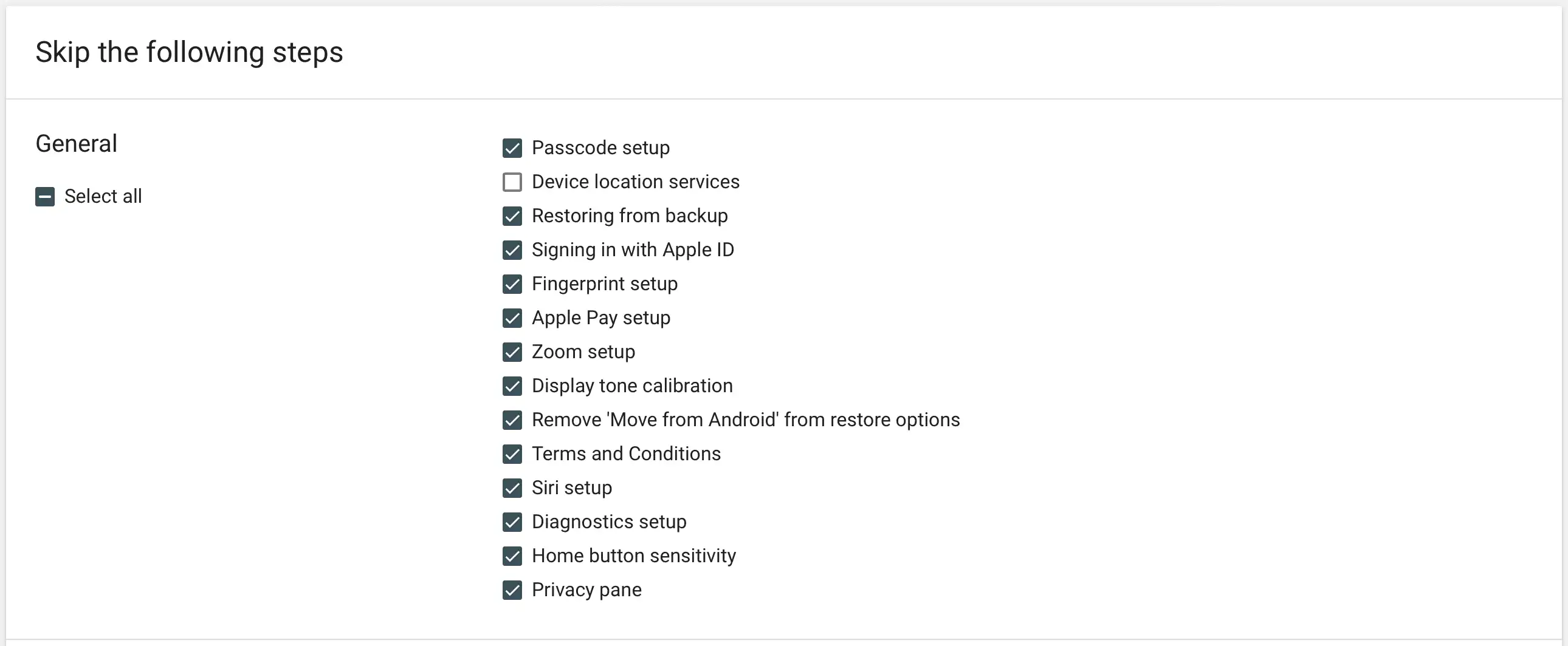 Screenshot of the DEP profile configuration in Relution specifying skipped setup steps and ensuring device location is enabled for correct time zone adjustment