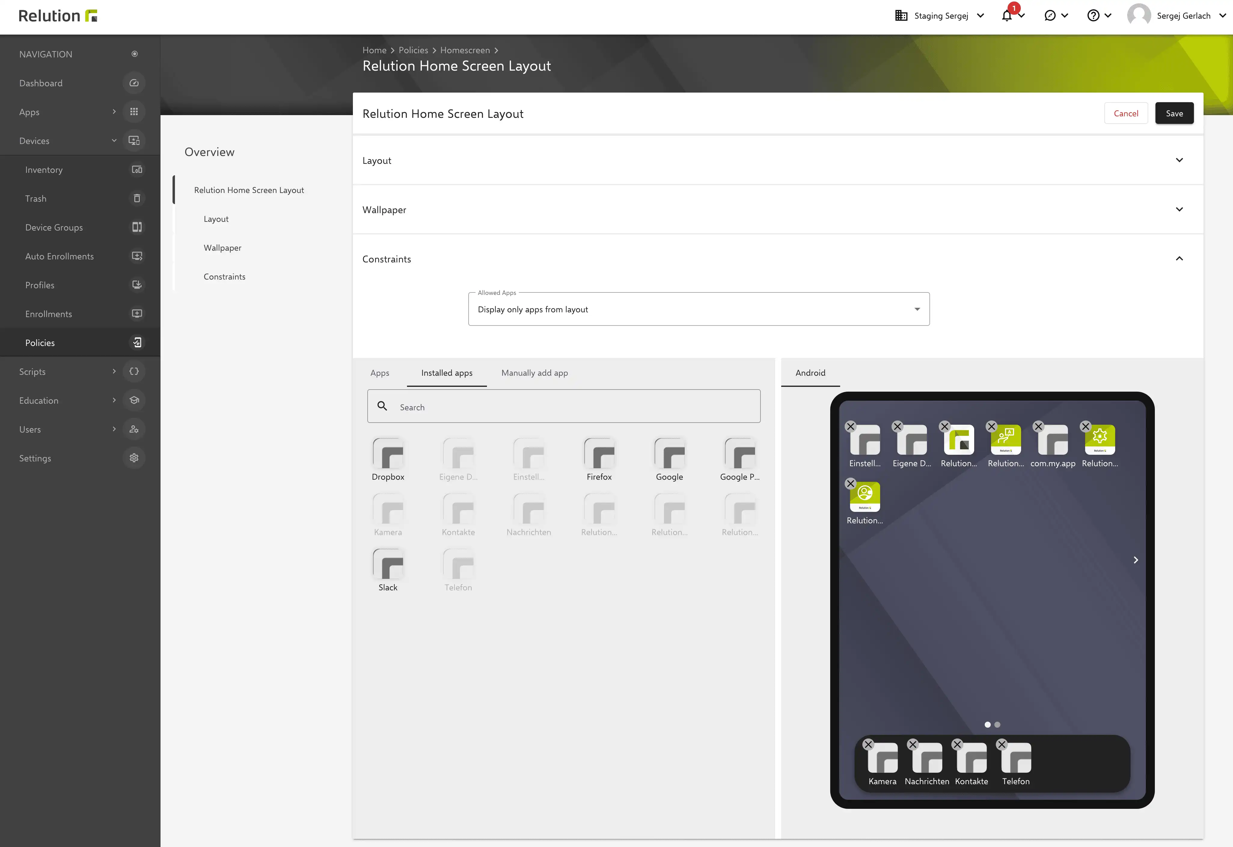 Vue de configuration dans Relution pour la mise en page de l’écran d’accueil Android Enterprise avec des options pour placer les applications installées par glisser-déposer ou les ajouter via leur nom de package