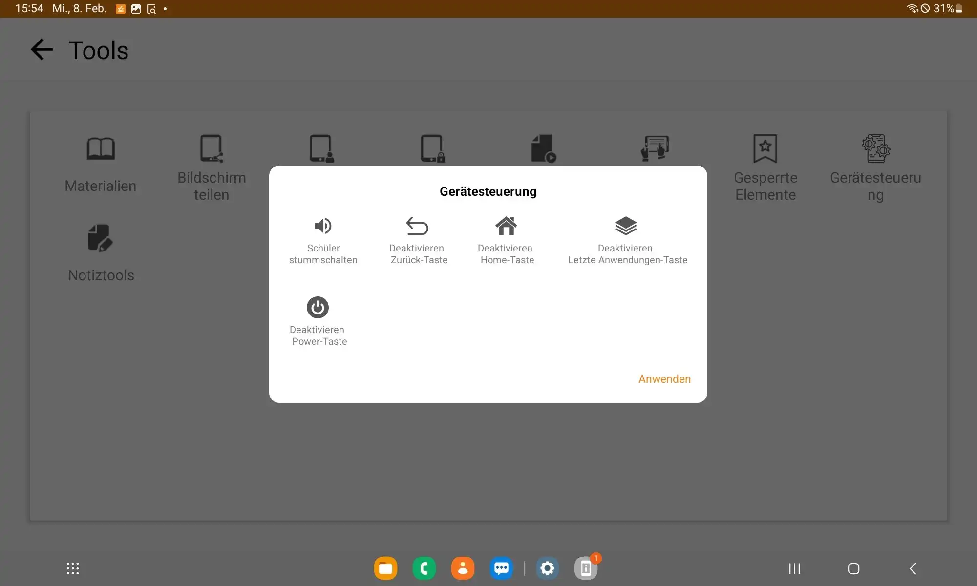 Menüleiste am rechten Bildschirmrand des Lehrertablets mit Funktionen der Samsung Classroom Management App, die über das Schulgebäude-Symbol minimiert und erweitert werden kann