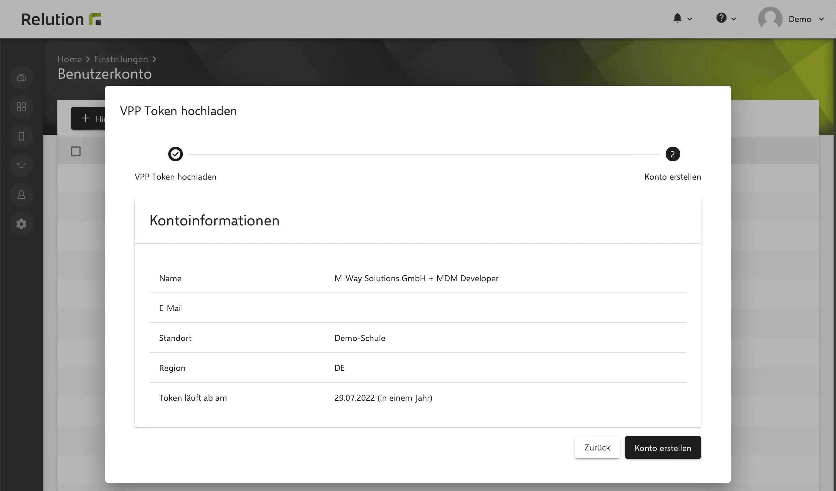 Screenshot der Relution-Einstellungen mit der Erstellung eines Kontos, das mit einem VPP-Token verknüpft wird
