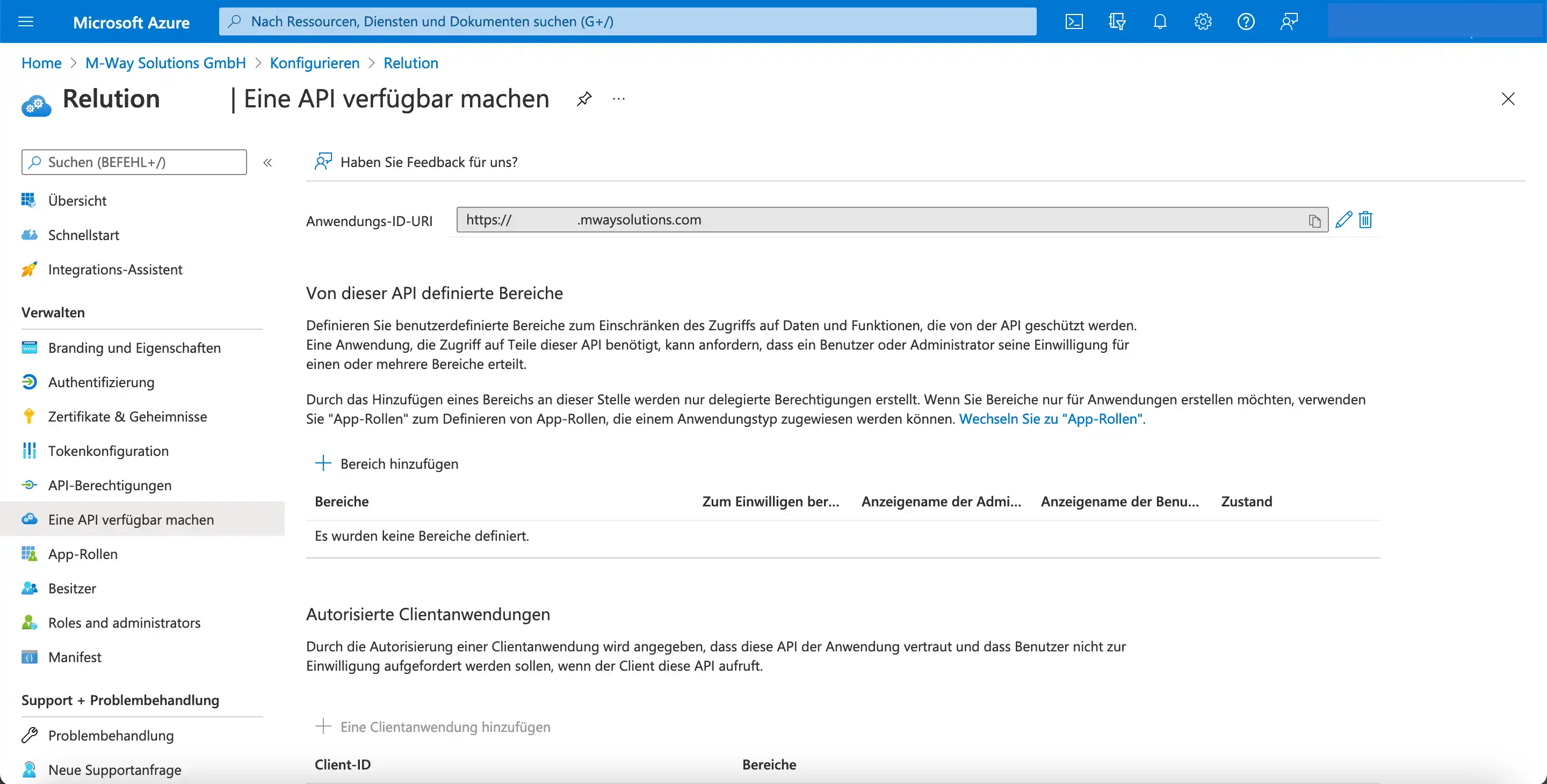 Screenshot aus Microsoft Azure mit dem Menüpunkt „Eine API verfügbar machen“ und der Eingabe der passenden „Anwendungs-ID-URI“