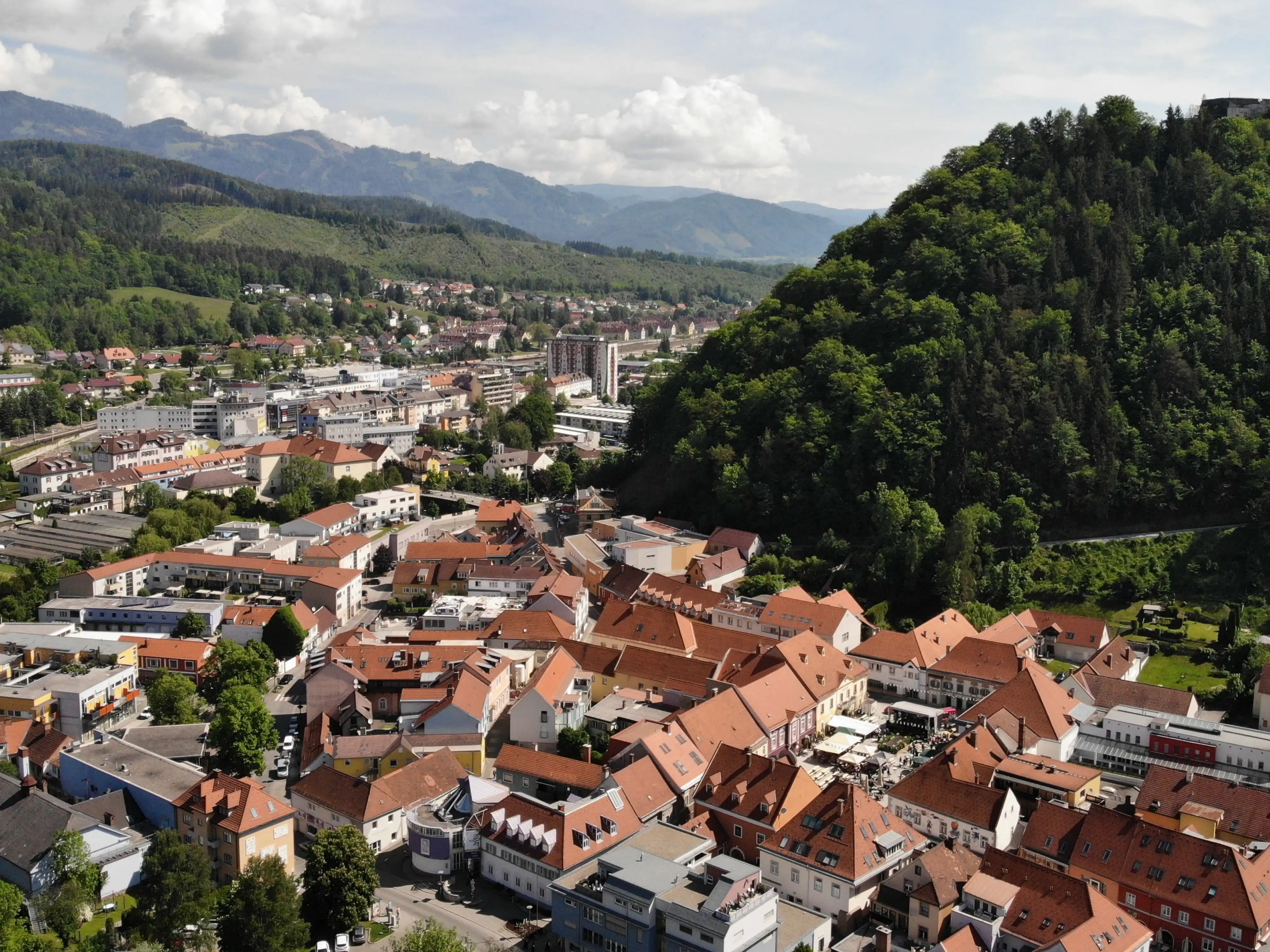 Blick von oben auf die Stadtgemeinde Kapfenberg