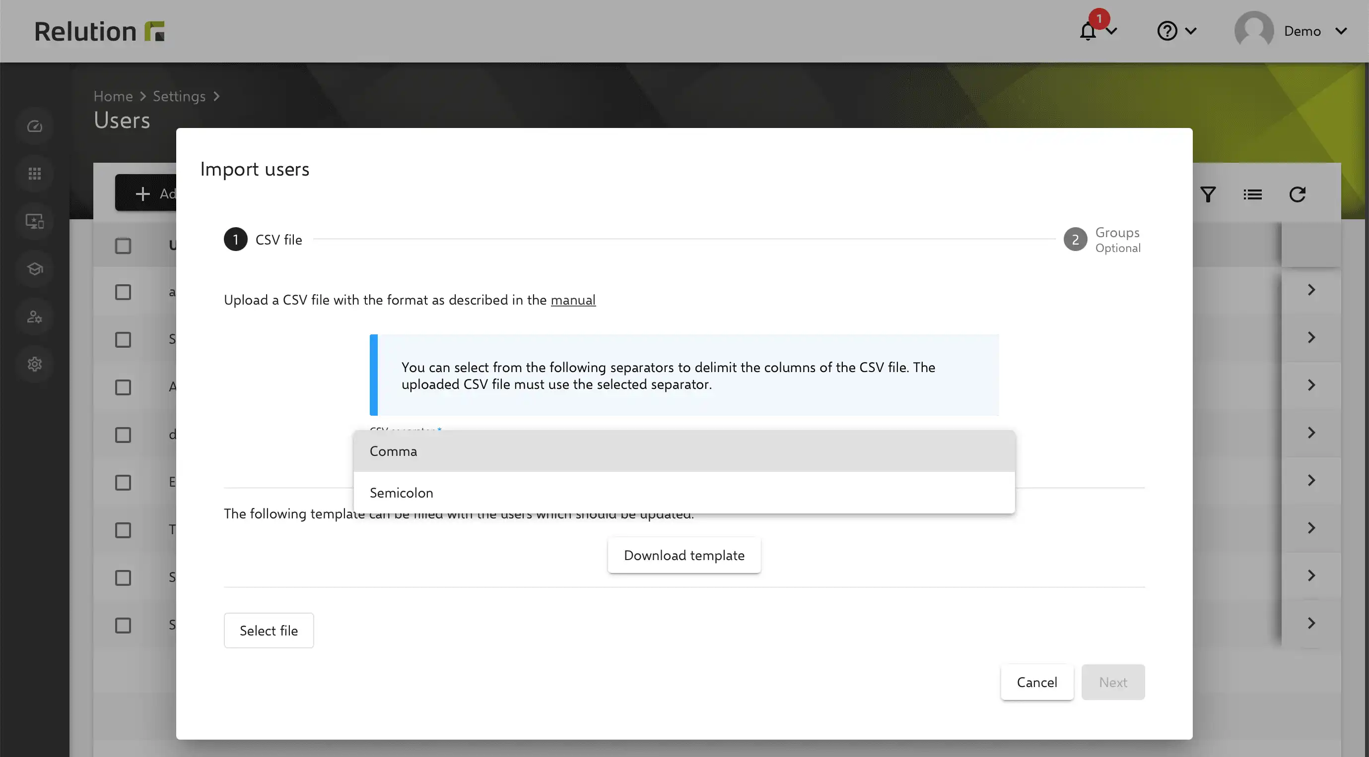 Opción para seleccionar delimitadores personalizados como coma o punto y coma para las cargas de archivos CSV en Relution