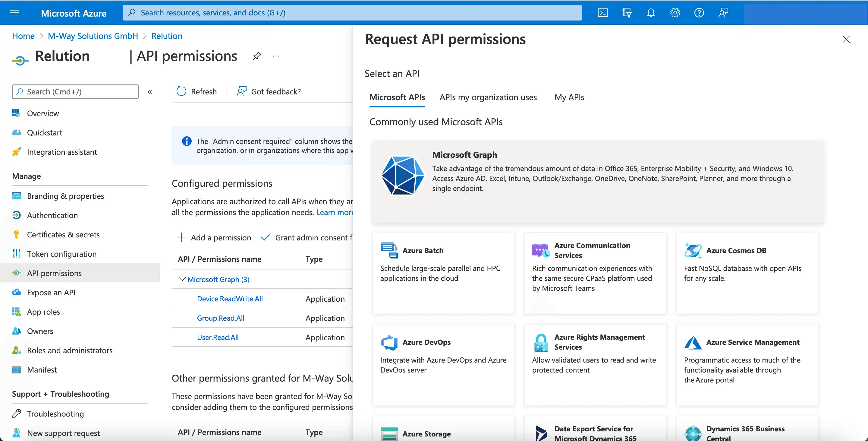 Área de configuración en Microsoft Azure con la opción « Agregar permiso » bajo « Permisos de API » y la selección de « Microsoft Graph » en la ventana de diálogo