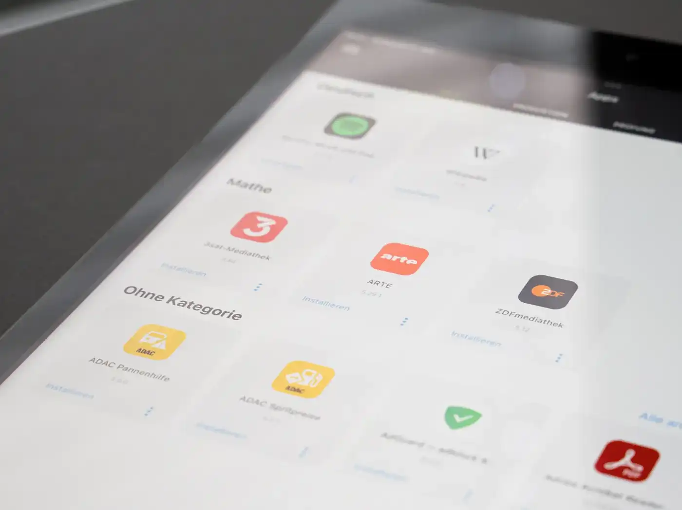 Beispiel eines individuellen Enterprise App Stores, der mit Relution verwaltet wird