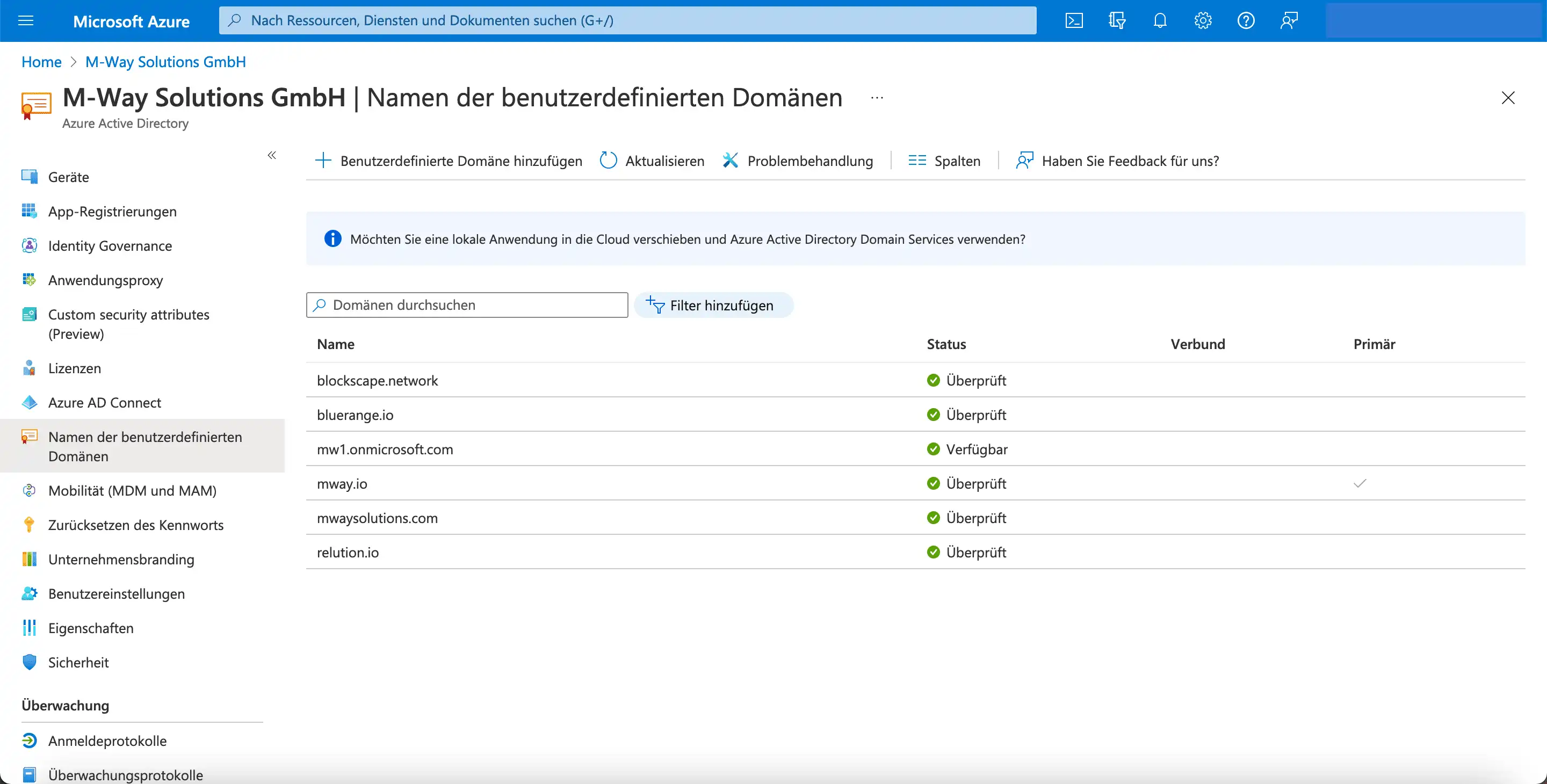 Schritt zur Einrichtung in Azure AD, bei dem die Domäne des Relution-Servers unter „Namen der benutzerdefinierten Domänen“ hinzugefügt wird