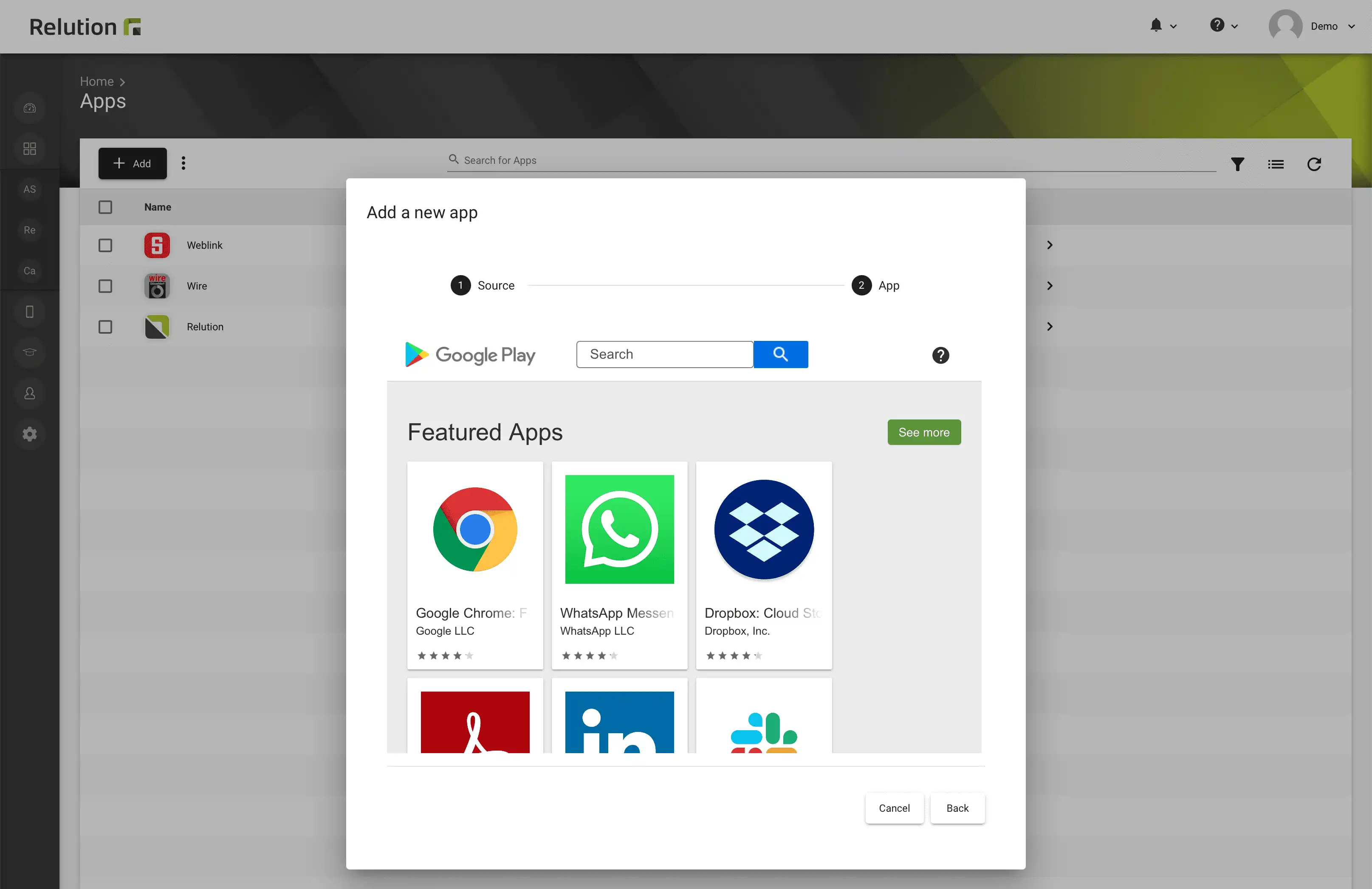 Selezione di più app dal Managed Google Play Store in Relution per l'integrazione nel Relution App Store