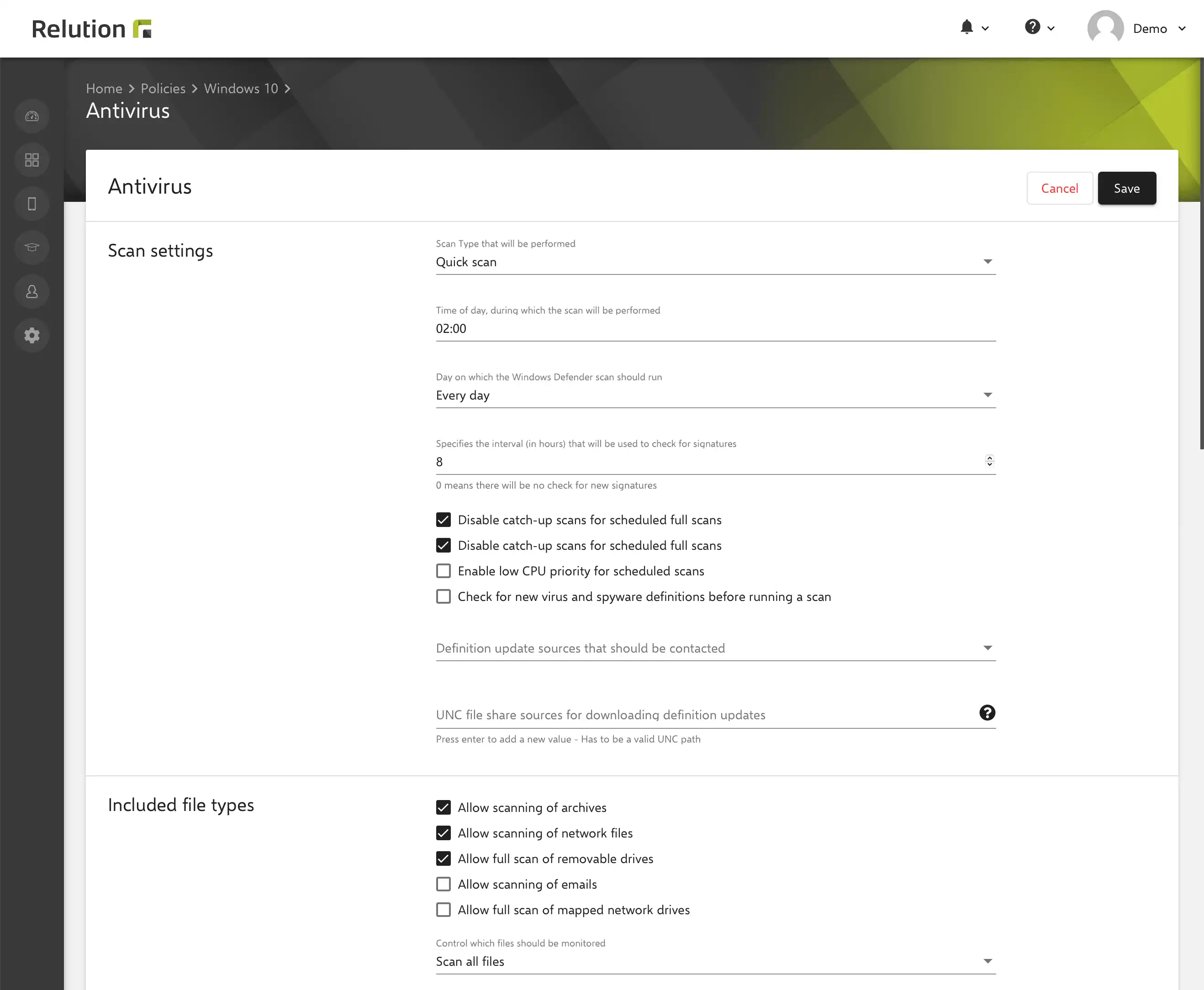 Capture d'écran de l'interface Relution présentant les paramètres antivirus d'une stratégie Windows 10, tels que le type d'analyse, le calendrier et les types de fichiers concernés.